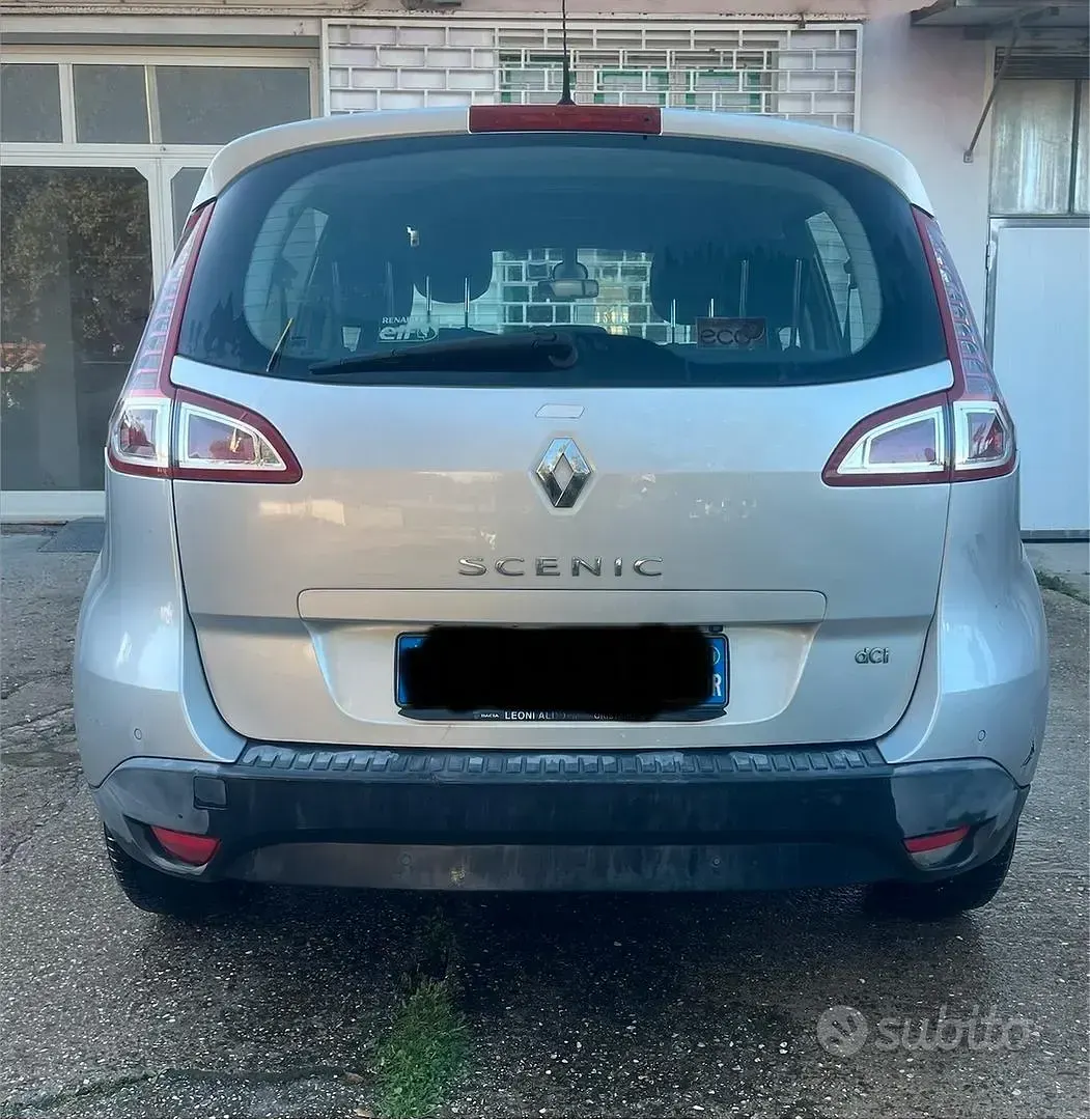 Usata Renault Scenic E-Tech XMOD 131 CV (96 kW) 2011 Grigio Monovolume