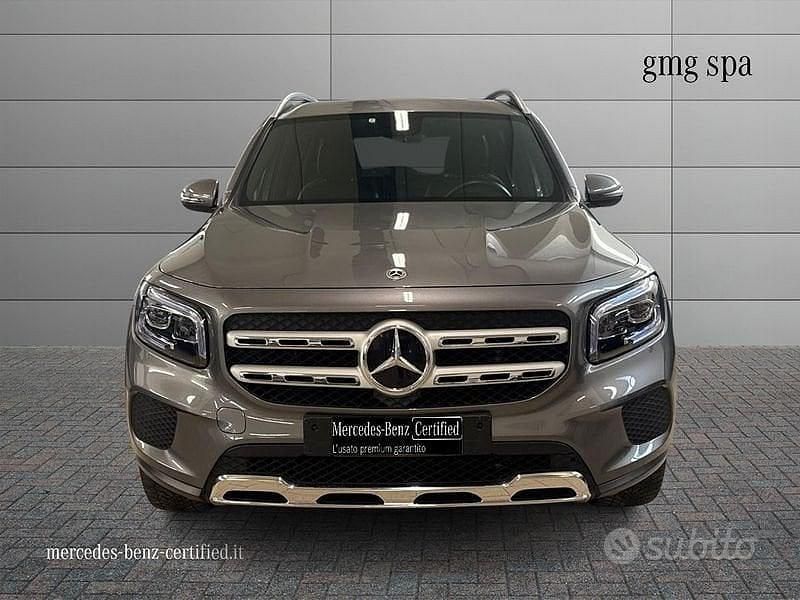 Usata Mercedes GLB200 150 CV (110 kW) 2023 Grigio SUV