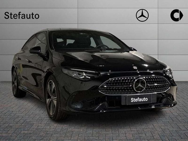 Nero notte Nuova 2026 Mercedes CLA200 Advanced Plus Berlina | 45.400 € (Buon prezzo) - Immagine 1/4