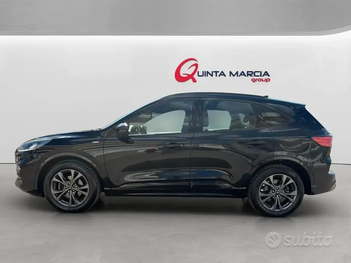 Usata Ford Kuga ST-Line 120 CV (88 kW) 2022 Nero SUV