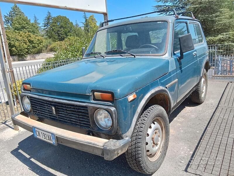 Usata 2000 Lada niva SUV | 1500 € - Immagine 1/4