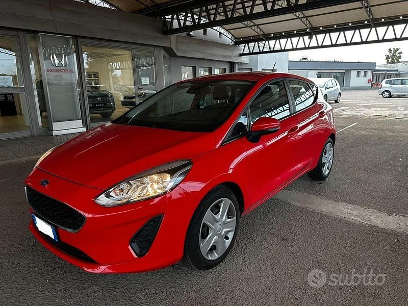 Usata Ford Fiesta 68 CV (50 kW) 2017 Rosso Utilitaria