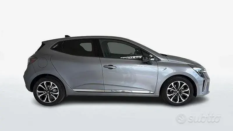Usata Renault Clio V Techno 91 CV (66 kW) 2025 Grigio Berlina