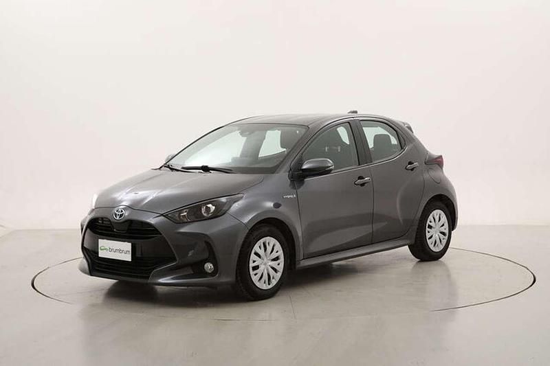 Usata Toyota Yaris Hybrid Business Edition 116 CV (85 kW) 2020 Grigio Utilitaria