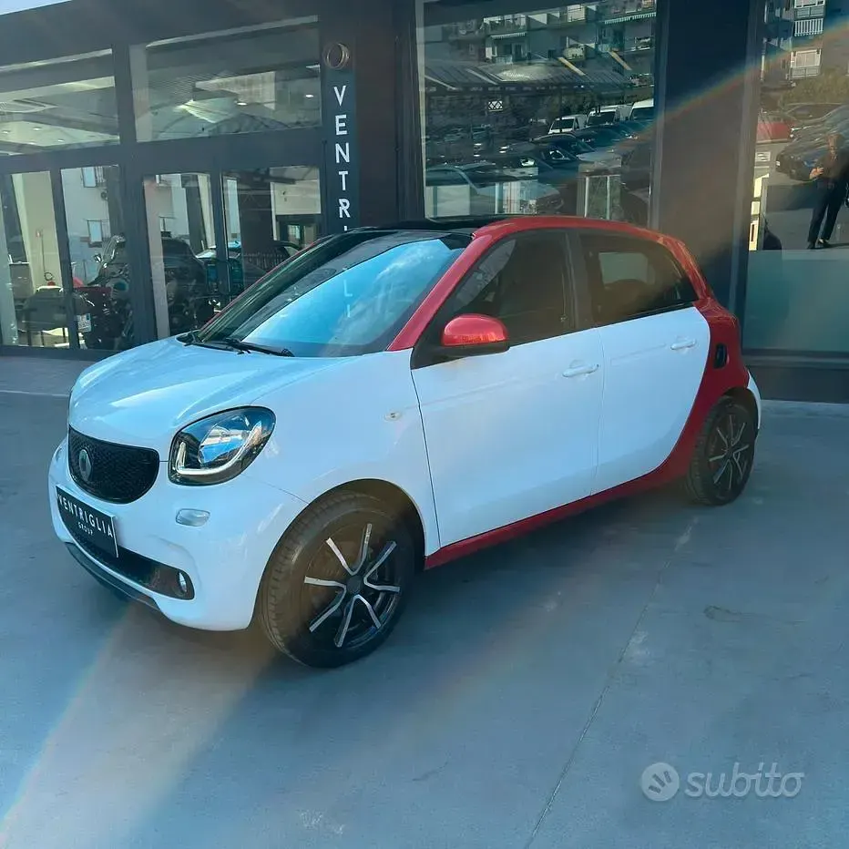 Usata Smart ForFour Passion 90 CV (66 kW) 2016 Bianco Utilitaria