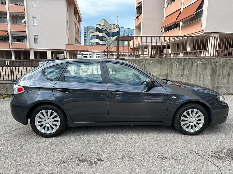 Usata Subaru Impreza 150 CV (110 kW) 2009 Grigio Berlina