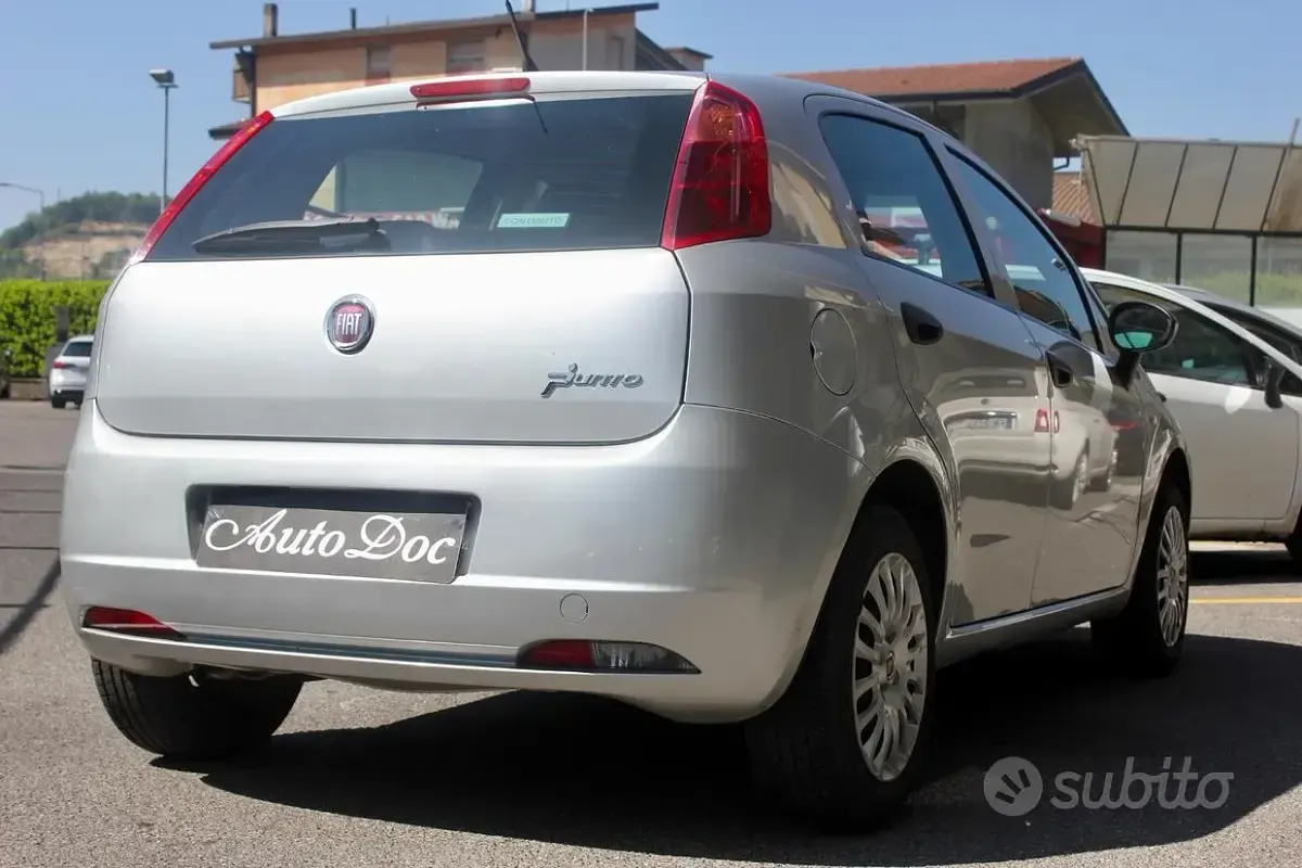 Occasion Fiat Punto 69 ch (50 kW) 2012 Gris Citadine
