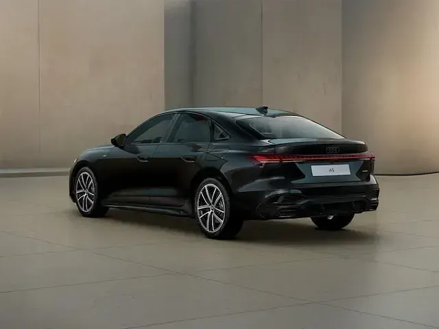 Nuova Audi A5 S-Line 299 CV (219 kW) 2025 Nero mythos metallizzato Berlina