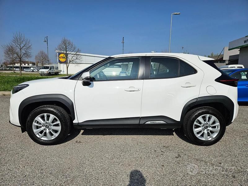 Usata Toyota Yaris Cross Active 92 CV (67 kW) 2023 Bianco SUV