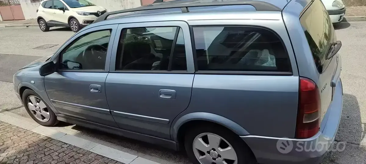 Usata Opel Astra 101 CV (74 kW) 2003 Grigio Station wagon
