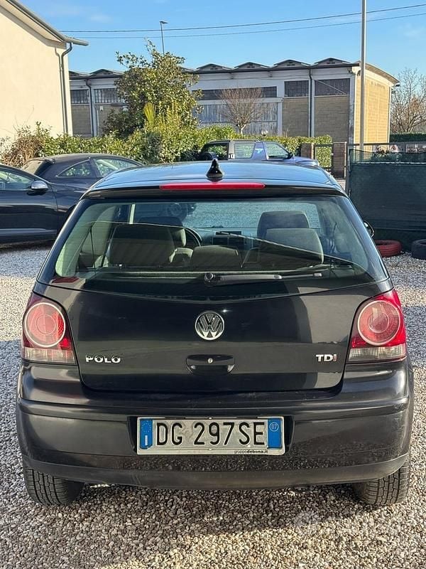 Usata VW Polo Comfortline 80 CV (58 kW) 2007 Nero Utilitaria