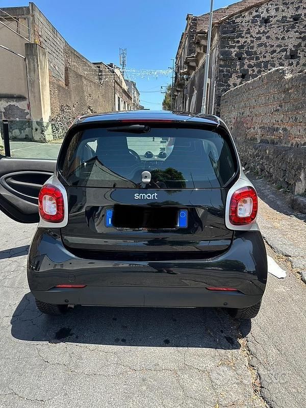 Usata Smart ForFour 61 CV (44 kW) 2018 Nero Utilitaria