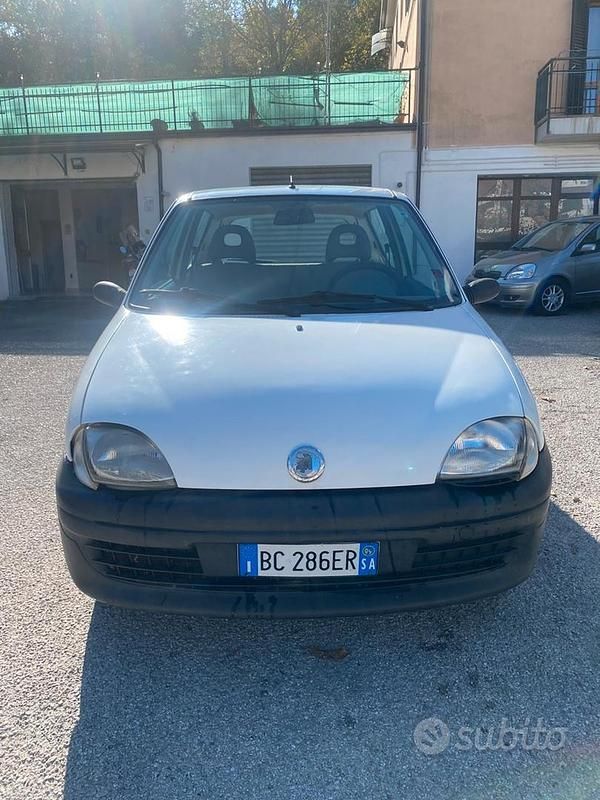 Bianco Usata 1999 Fiat 600 Due volumi | 1400 € (Buon prezzo) - Immagine 1/4