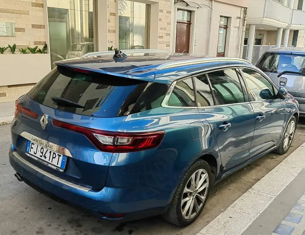 Usata Renault Mégane GrandTour 110 CV (80 kW) 2017 Blu/azzurro Station wagon