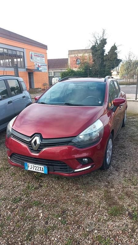 Usata Renault Clio GrandTour Life 90 CV (66 kW) 2018 Rosso Station wagon