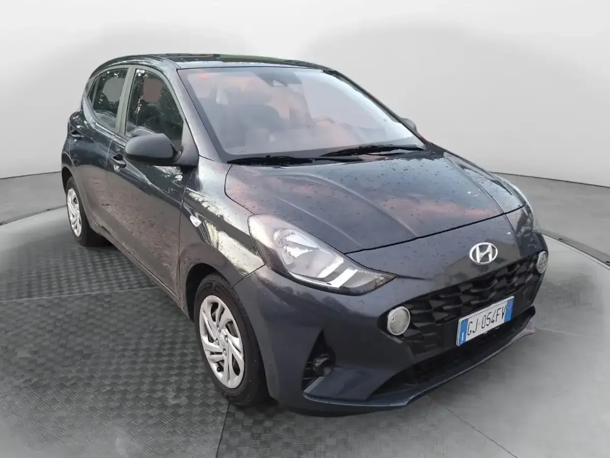 Usata Hyundai i10 Advanced Plus 67 CV (49 kW) 2022 Grigio Utilitaria