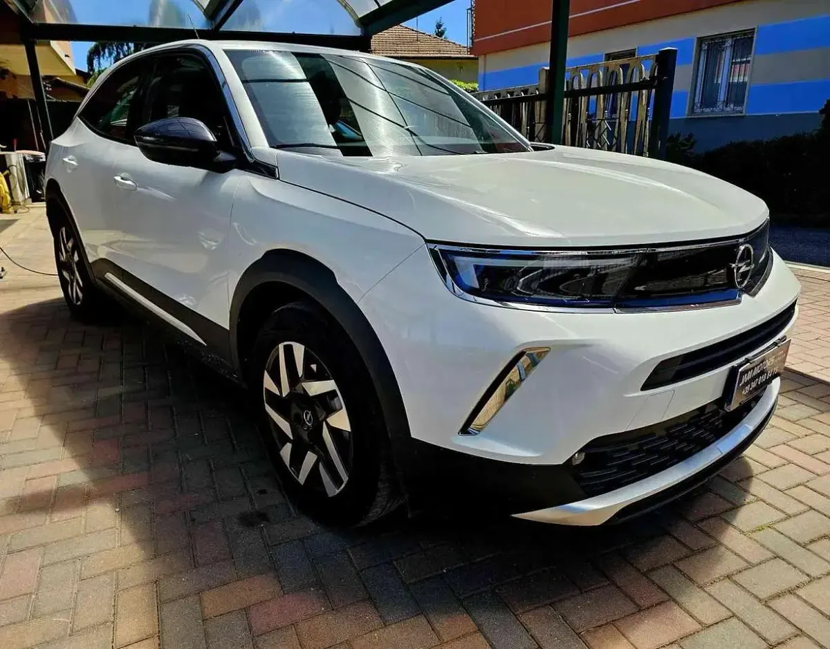 Usata Opel Mokka-e Elegance 100 kW (136 CV) 2022 Bianco SUV