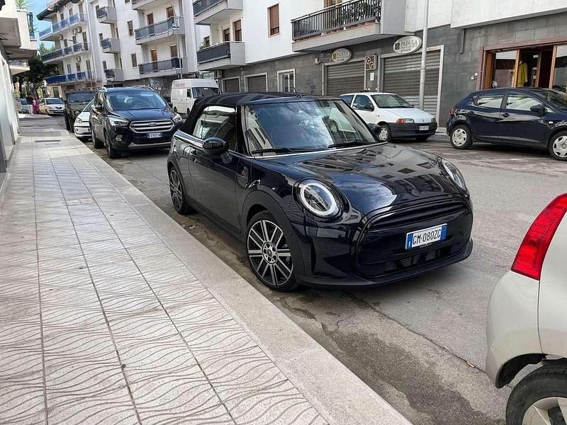 Usata Mini Cooper Cabriolet 136 CV (100 kW) 2023 Blu/azzurro Cabrio