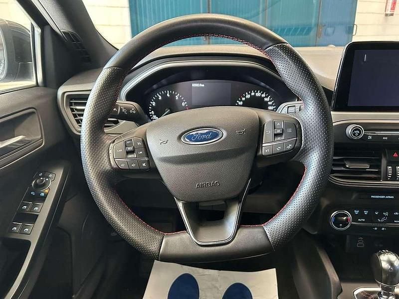 Occasion Ford Focus ST-Line 125 ch (91 kW) 2022 Gris Berline