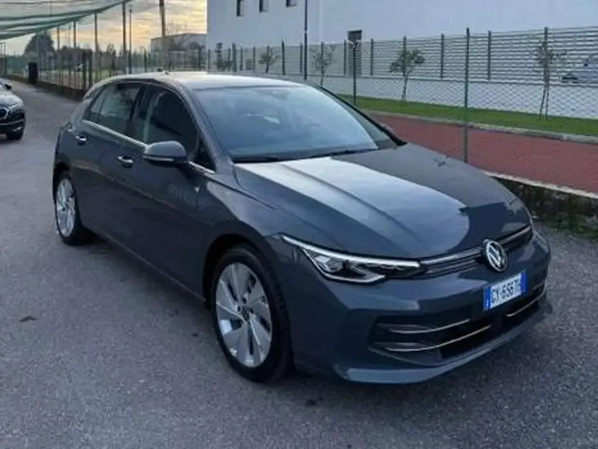 Occasion VW Golf VIII Style 150 ch (110 kW) 2025 Gris Berline