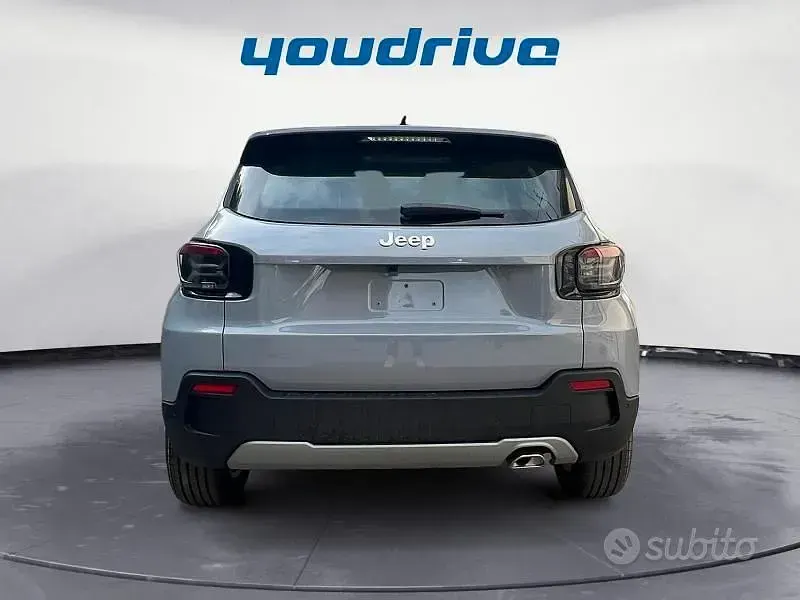 Nuova Jeep Avenger Altitude 101 CV (74 kW) 2026 Gray SUV