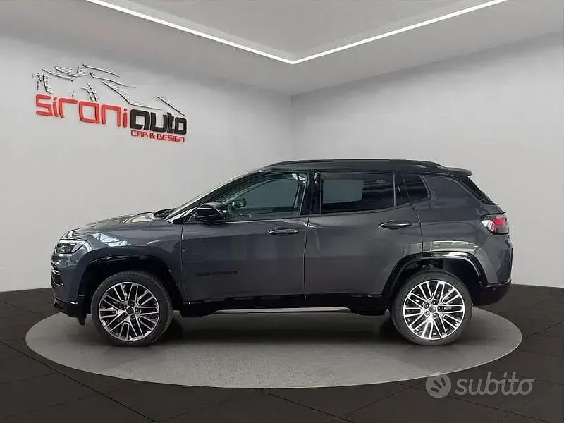 Usata Jeep Compass Summit 131 CV (96 kW) 2025 Grigio SUV