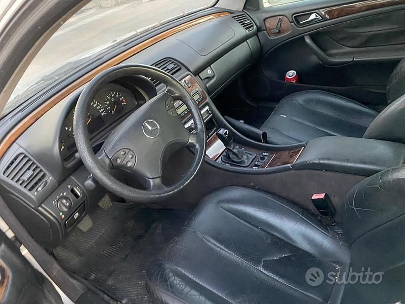 Usata Mercedes CLK200 Elegance 192 CV (141 kW) 2001 Grigio Coupé