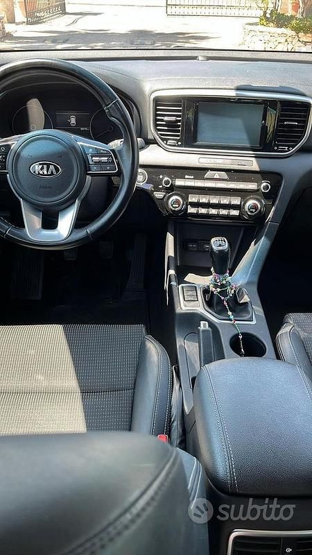 Usata Kia Sportage 116 CV (85 kW) 2020 Nero SUV