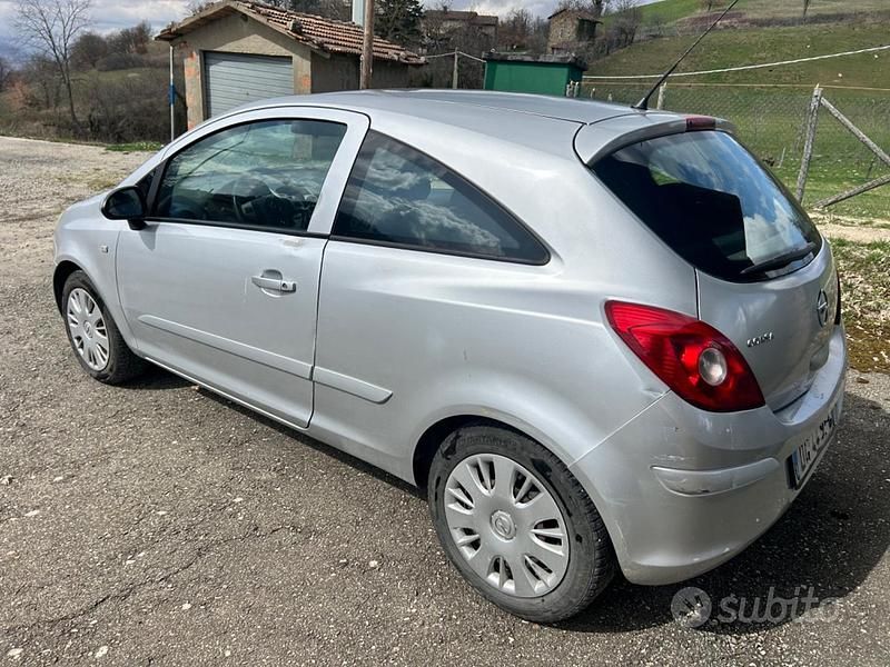 Usata Opel Corsa Enjoy 60 CV (44 kW) 2007 Grigio Utilitaria