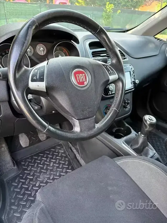 Usata Fiat Grande Punto 95 CV (69 kW) 2016 Grigio Utilitaria