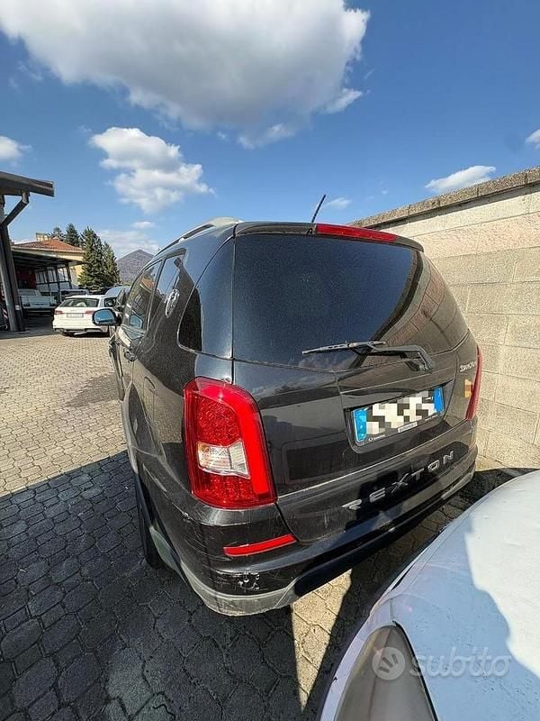 Usata SsangYong Rexton 2014 Nero SUV