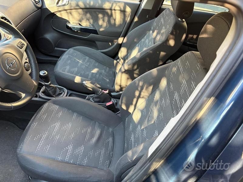Usata Opel Corsa 85 CV (62 kW) 2012 Blu Utilitaria