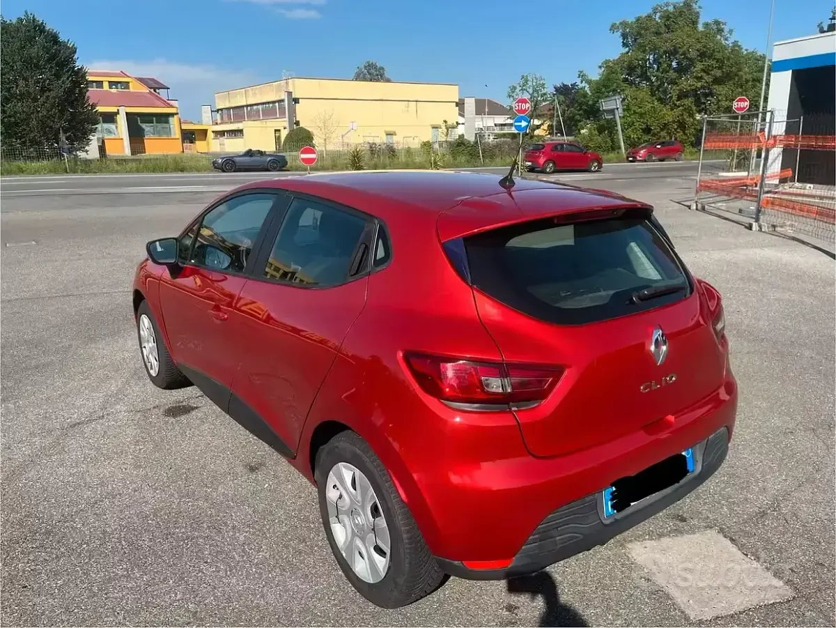 Usata Renault Clio IV 73 CV (53 kW) 2015 Rosso Berlina