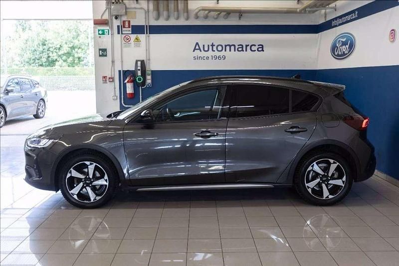 Usata Ford Focus Active 125 CV (91 kW) 2023 Grigio metallizzato SUV