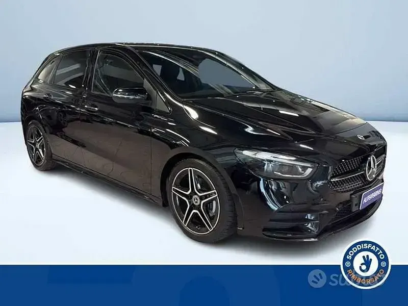 Nuova Mercedes B180 AMG 116 CV (85 kW) 2026 Nero Utilitaria