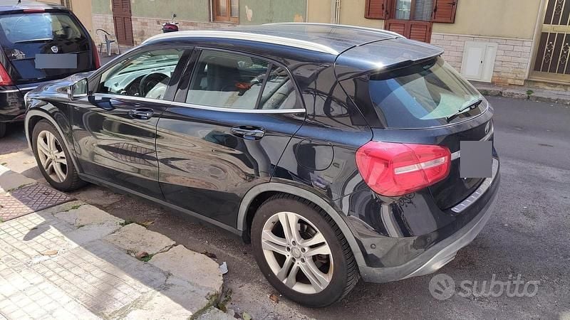 Usata Mercedes GLA220 170 CV (125 kW) 2014 Nero SUV