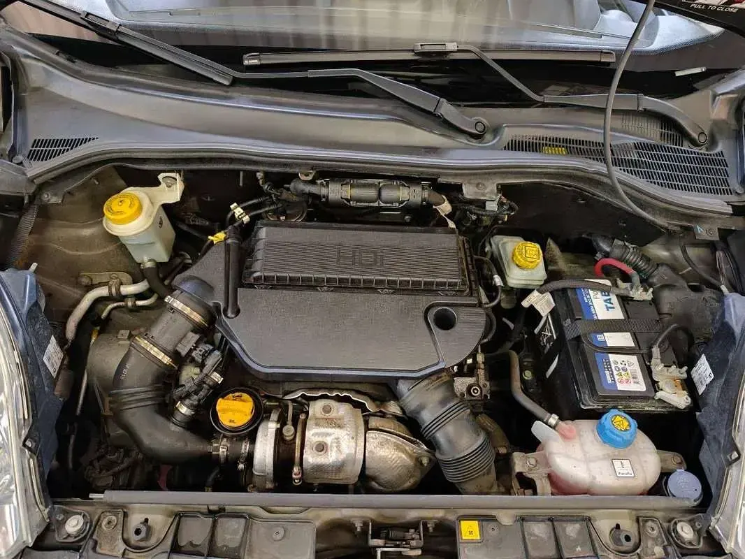 Usata Peugeot Bipper 75 CV (55 kW) 2014 Nero Monovolume