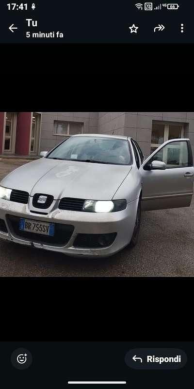 Occasion Seat Leon Sport 150 ch (110 kW) 2001 Gris Berline
