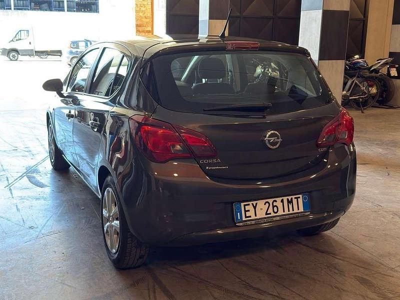 Usata Opel Corsa Cosmo 75 CV (55 kW) 2015 Grigio Utilitaria