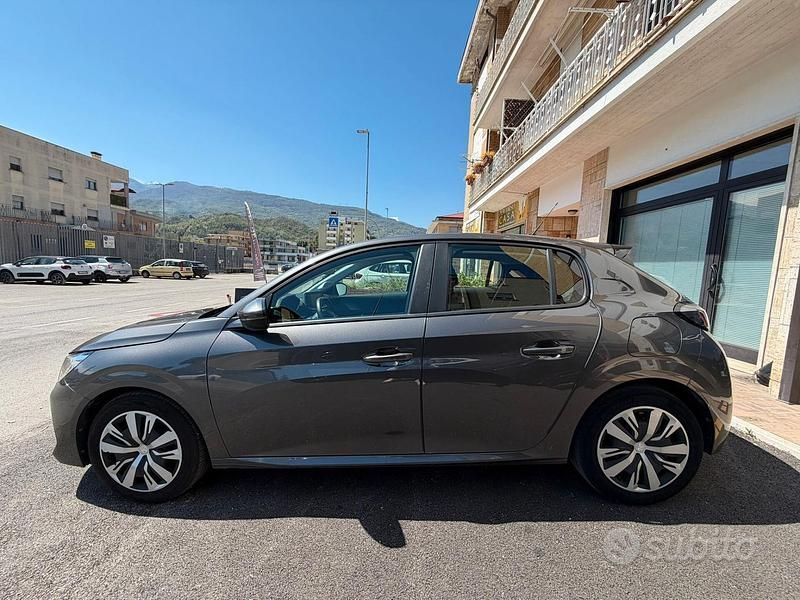 Usata Peugeot 208 Allure 101 CV (74 kW) 2020 Grigio Utilitaria