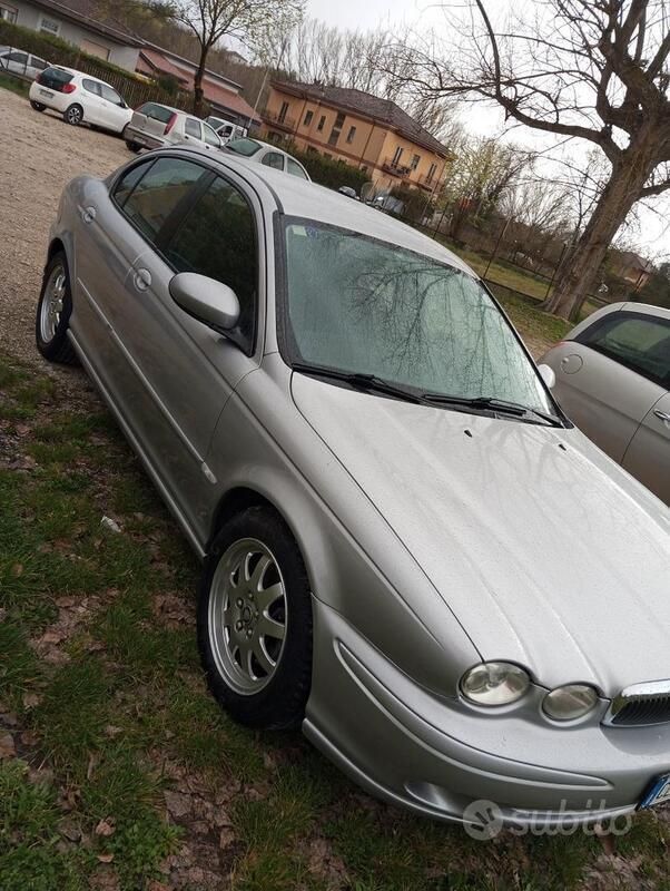 Usata Jaguar X-type 131 CV (96 kW) 2004 Grigio Berlina