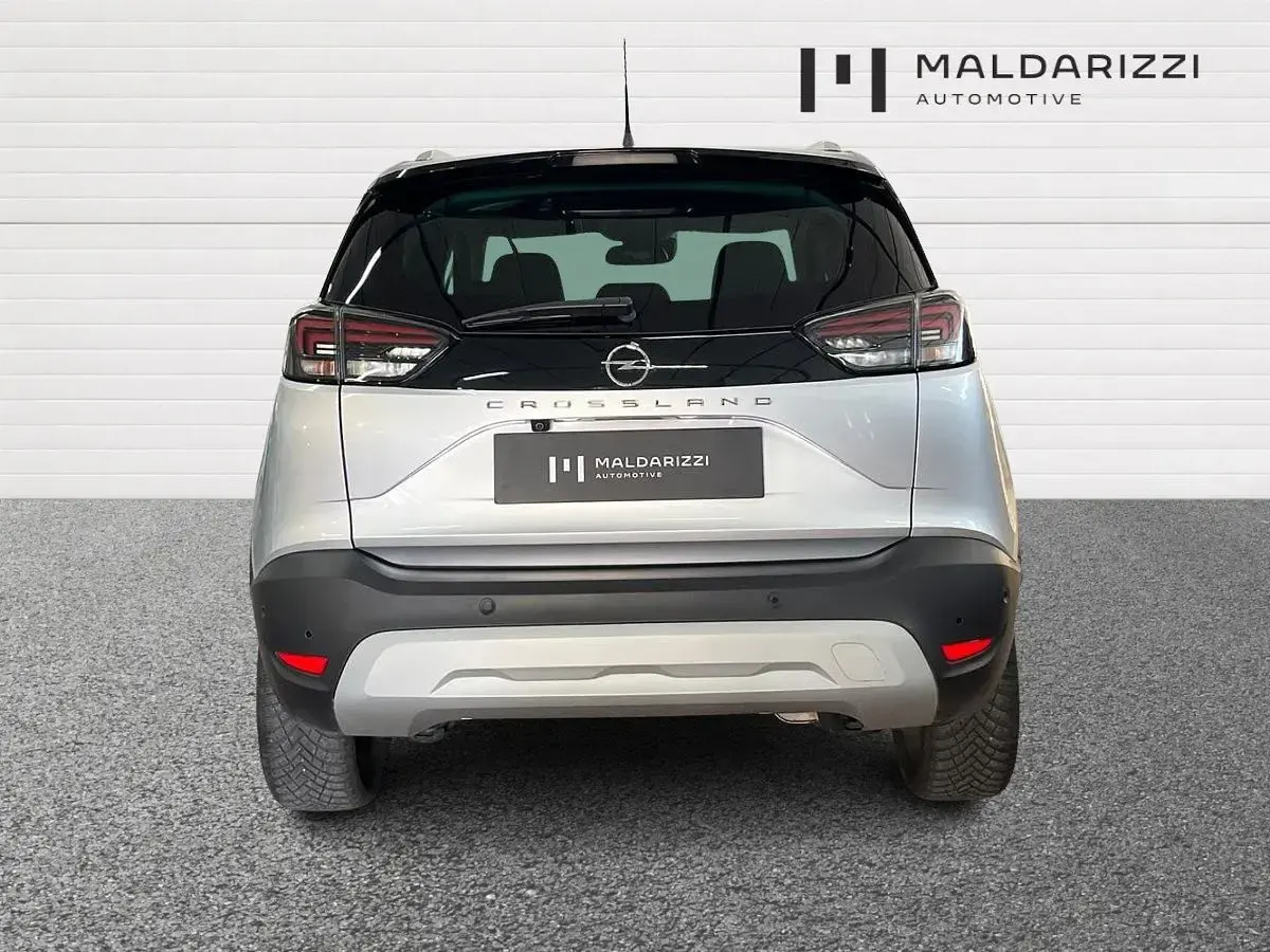 Usata Opel Crossland X Ultimate 110 CV (80 kW) 2023 Grigio cristallo metallizzato SUV