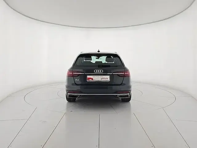 Usata Audi A4 Advanced Plus 163 CV (119 kW) 2024 Grigio manhattan metallizzato Station wagon
