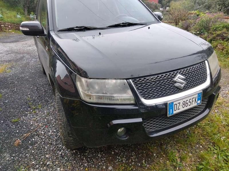 Usata Suzuki Grand Vitara 129 CV (94 kW) 2010 Nero Berlina