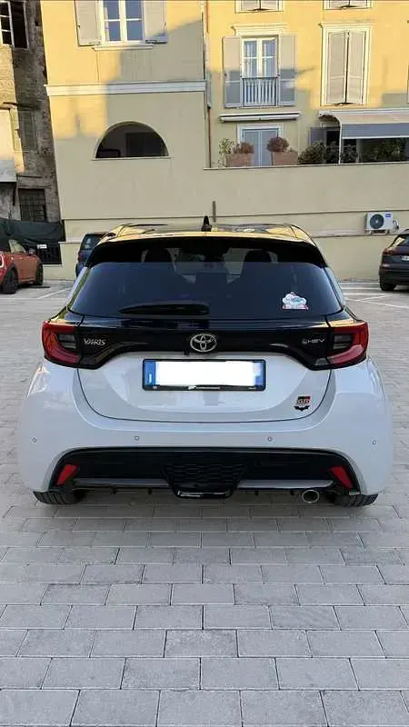 Usata Toyota Yaris Hybrid Sport 92 CV (67 kW) 2024 Berlina