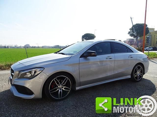 Usata Mercedes CLA200 Premium 156 CV (114 kW) 2019 Grigio Berlina
