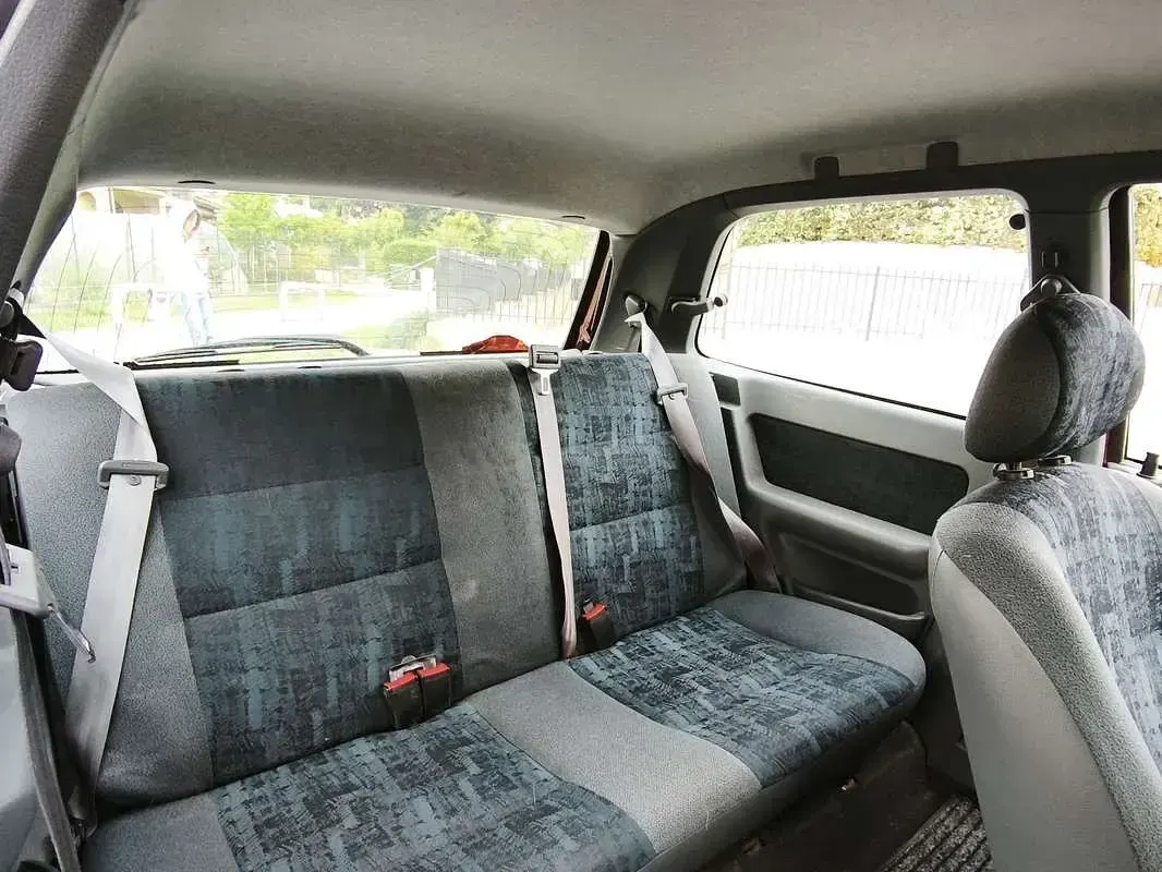 Usata Renault Clio 58 CV (42 kW) 1997 Rosso Utilitaria
