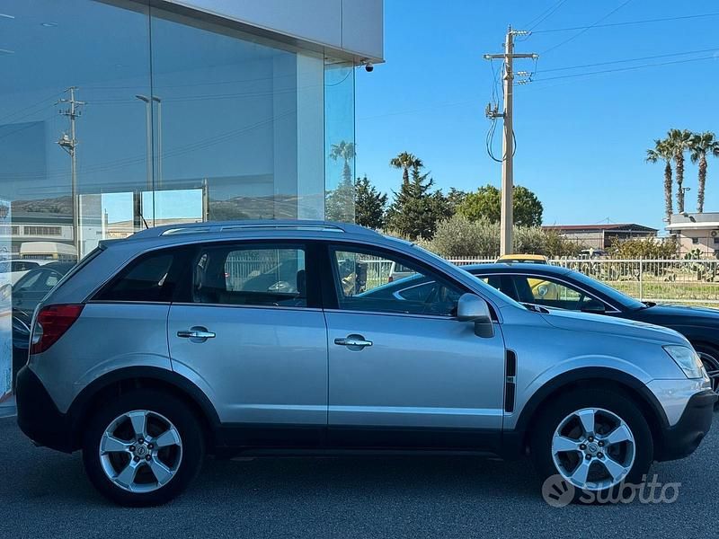 Usata Opel Antara Cosmo 150 CV (110 kW) 2007 Grigio SUV