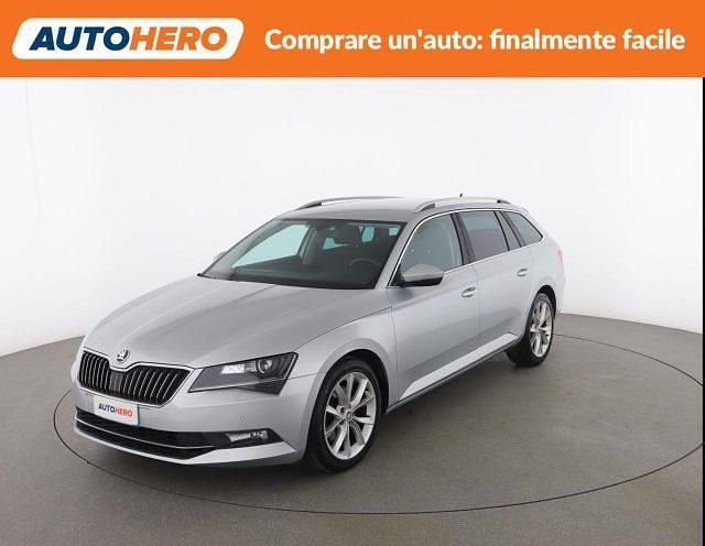 Argento Usata 2017 Skoda Superb Ambition Station wagon | 14.999 € (Buon prezzo) - Immagine 1/2