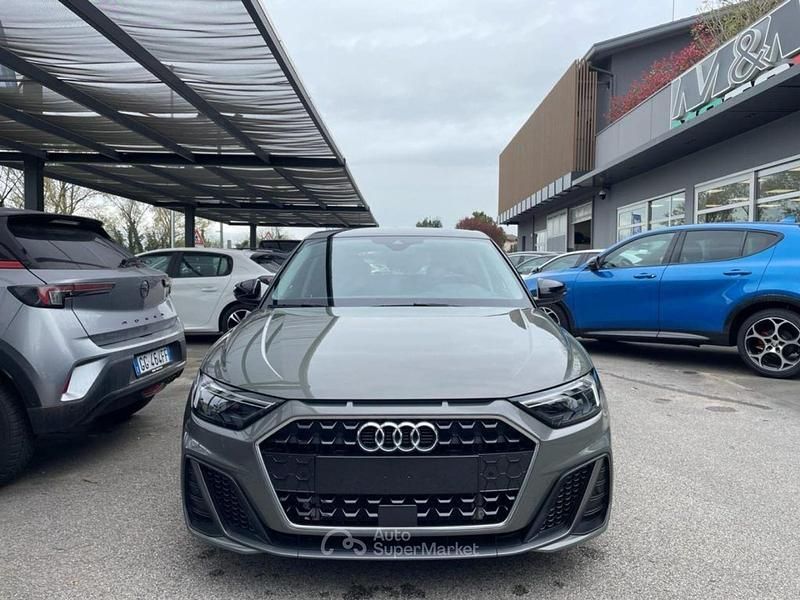 Usata Audi A1 S-Line 110 CV (80 kW) 2025 Grigio Berlina